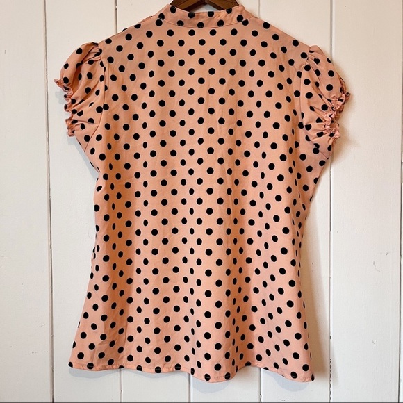 Spring & Summer Polka-dot Cap Sleeve blouse. Size Large. - Picture 5 of 5